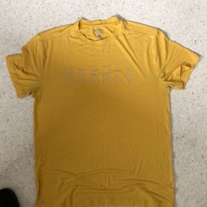 Nobull men’s yellow tee size large
